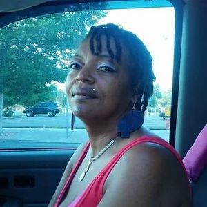 Meet your Posher, Loretta